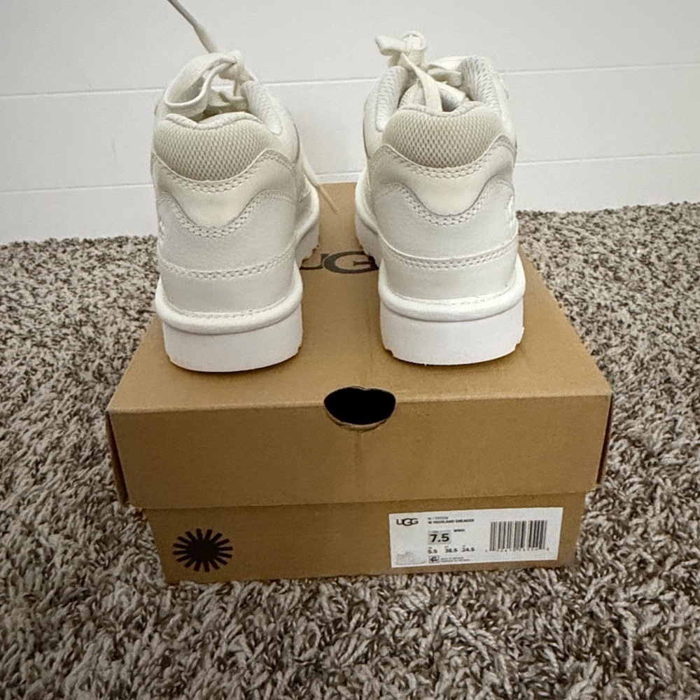 UGG W HIGHLAND SNEAKER - Picture 5 of 6